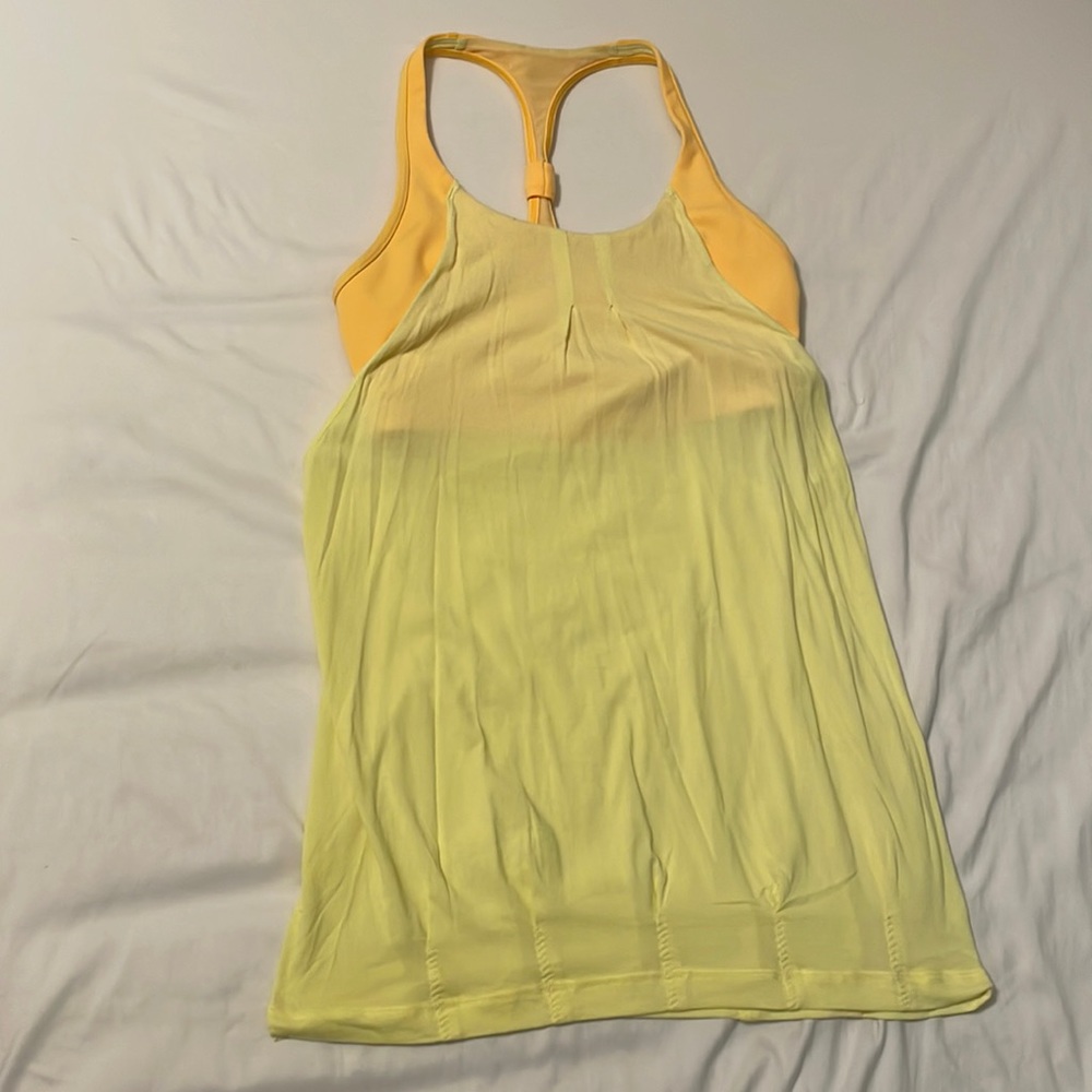 EUC size 6 lululemon work out tank with bra attached